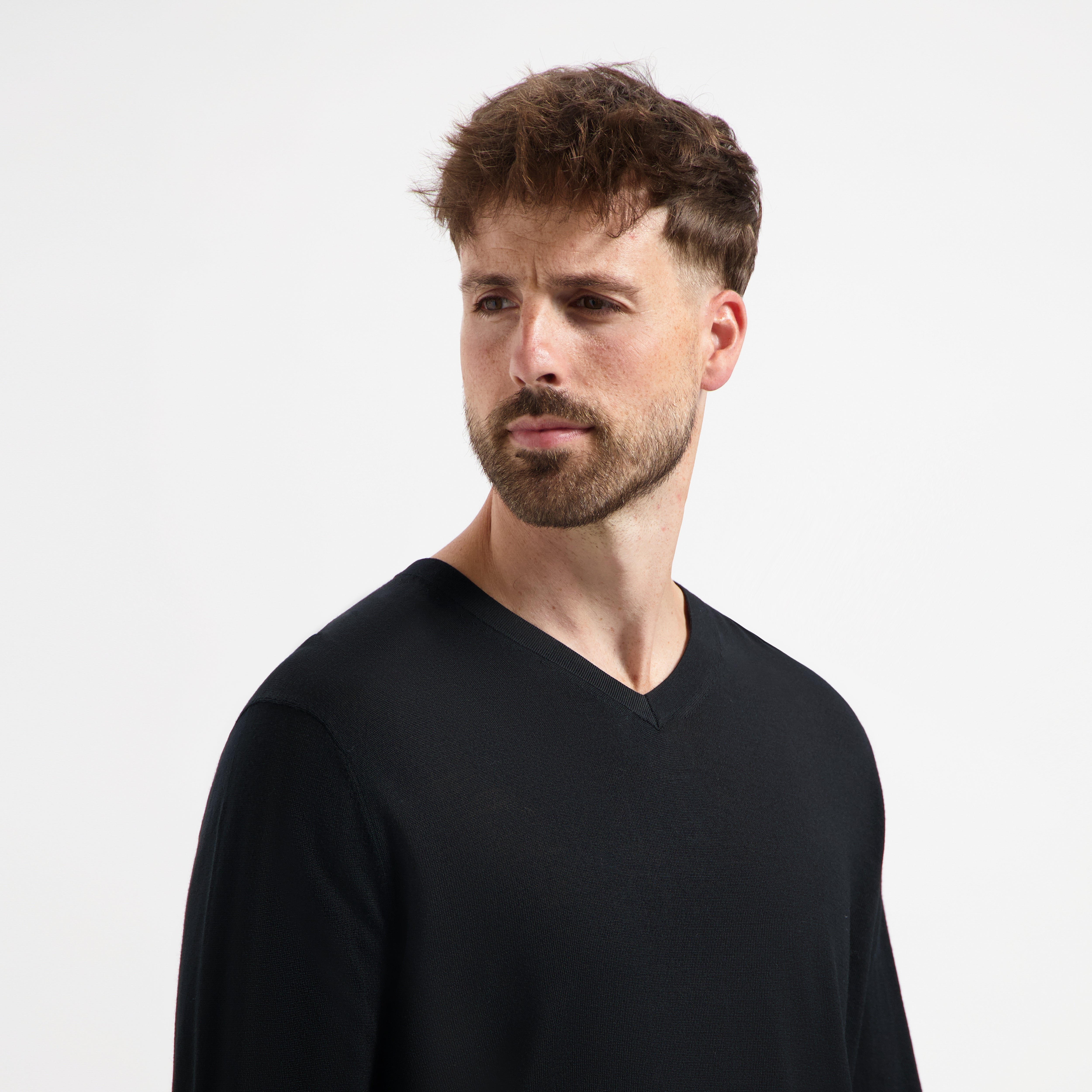 V Neck 100% Merino - Basalt Black