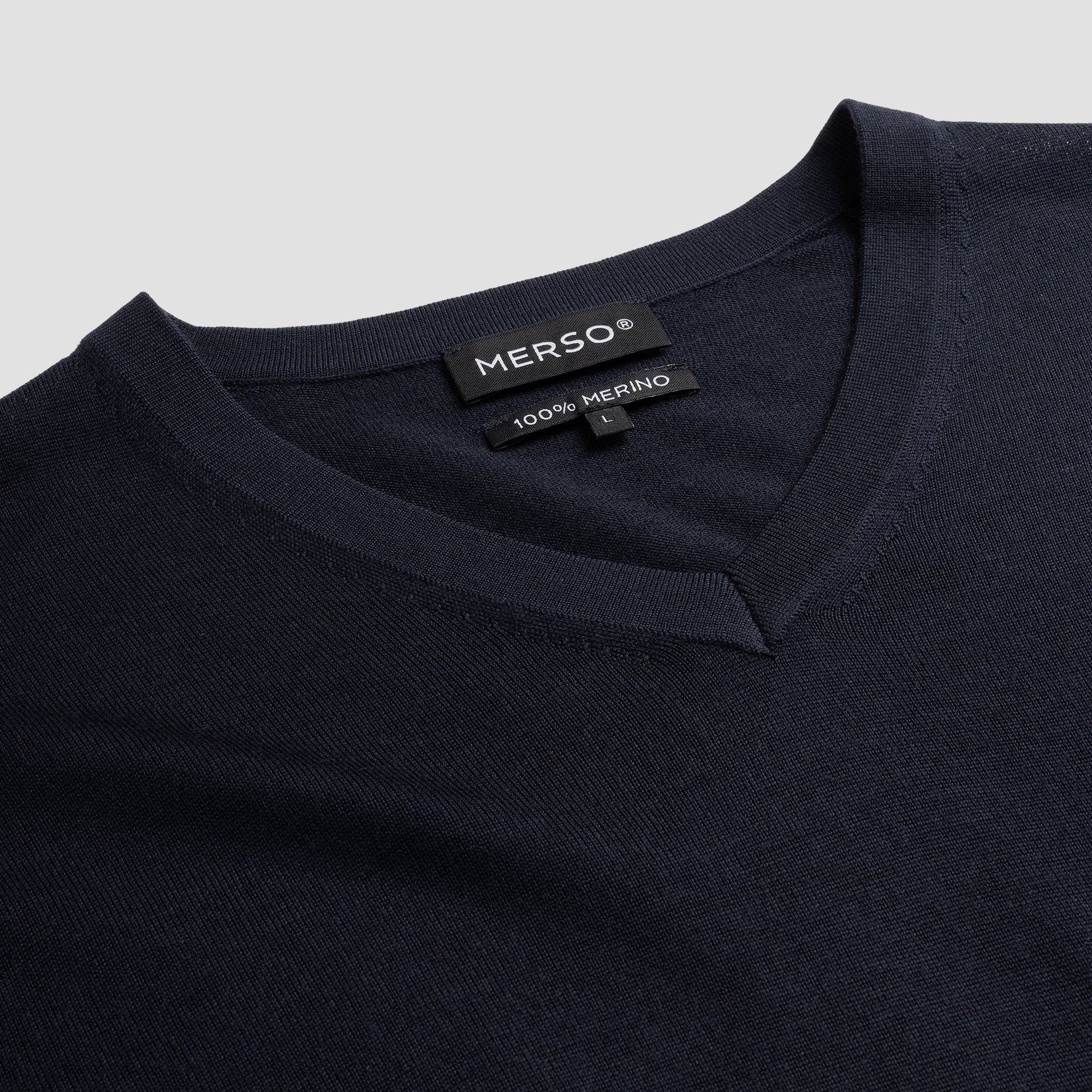 V Neck 100% Merino - Navy Blue