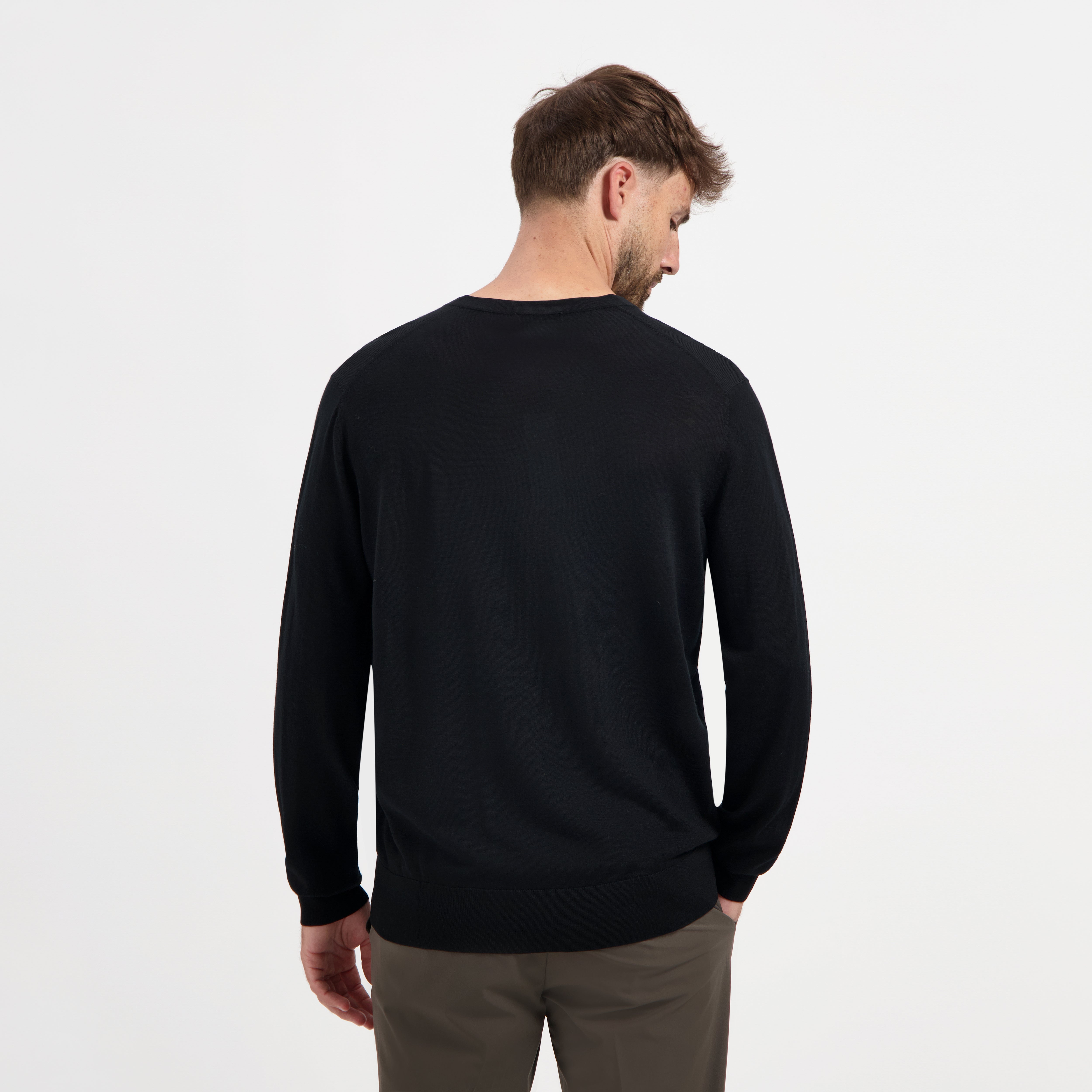 V Neck 100% Merino - Basalt Black
