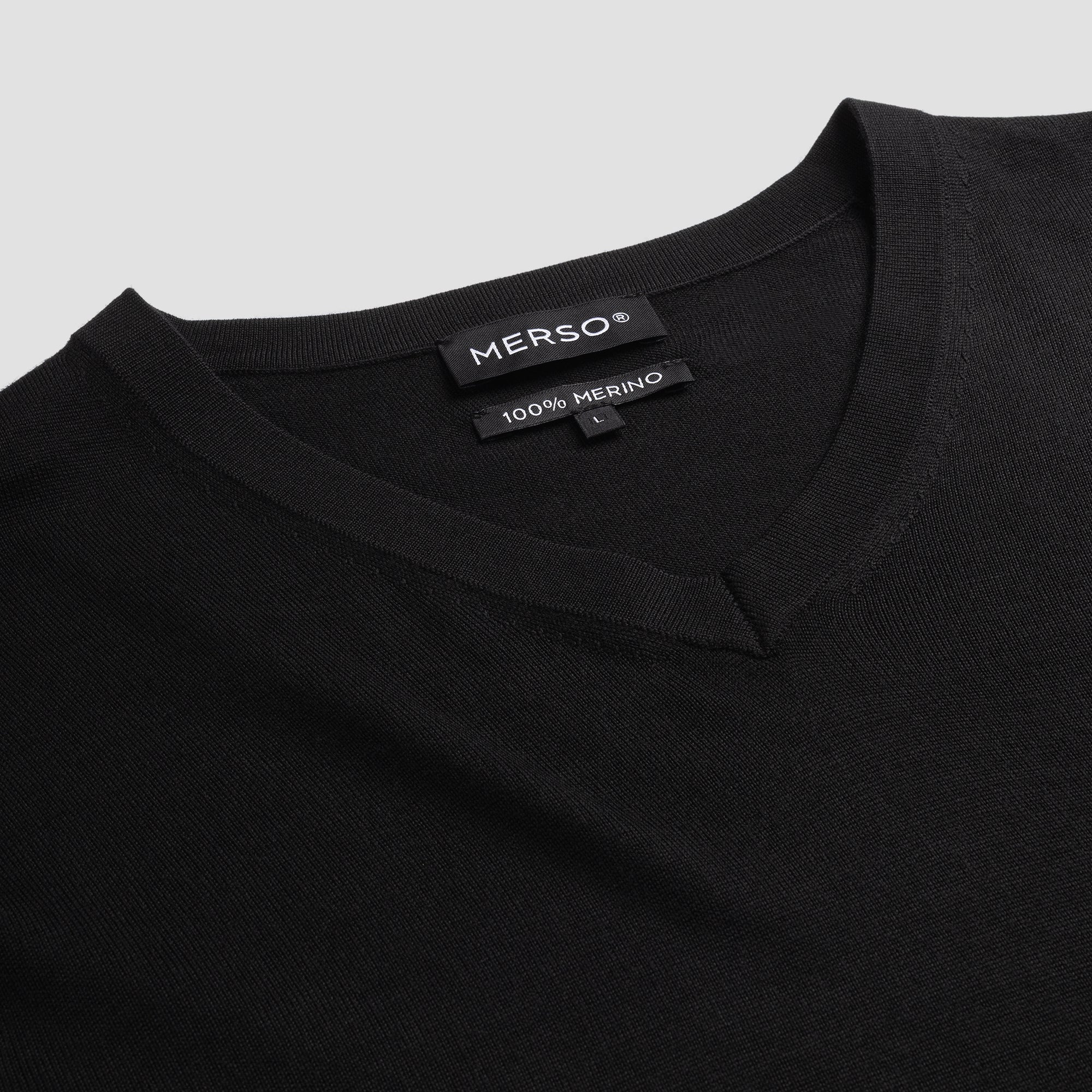 V Neck 100% Merino - Basalt Black